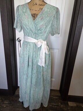 Vintage-Inspired Mint Floral Wrap Dress with White Sash